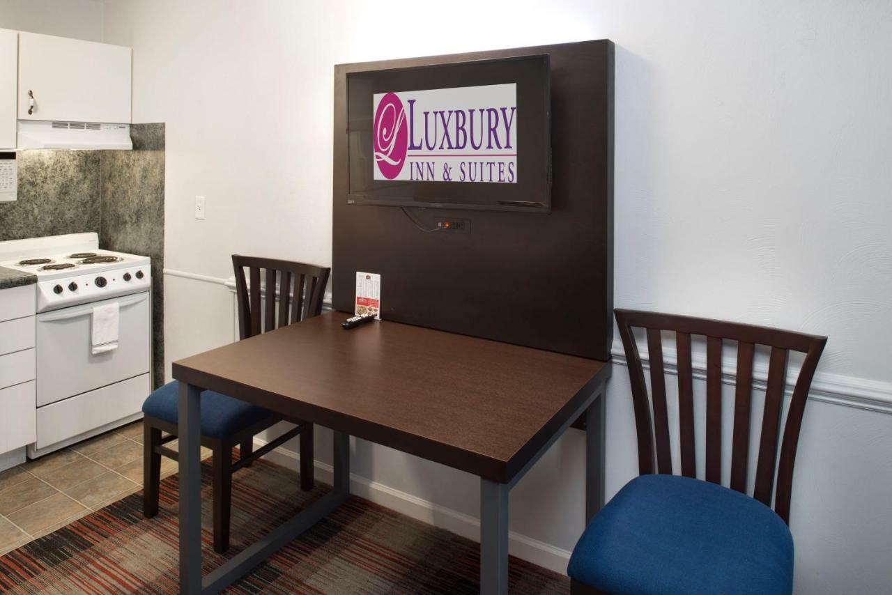 Luxbury Inn & Suites Maryville Εξωτερικό φωτογραφία